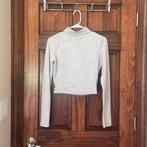 Turtle neck crop shirt